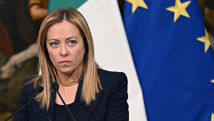 La consegna di Meloni ai fedelissimi: non fare eco alle sparate della Lega