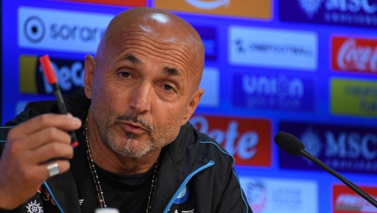 Maestro Spalletti, la lezione ai bambini del tecnico capolista: "Se non andate a scuola non potrete giocare nel Napoli"