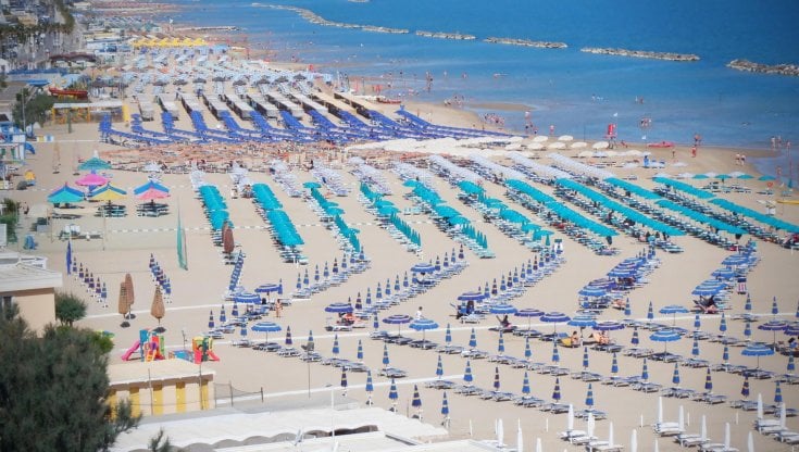 Balneari, intesa vicina nella maggioranza. Più tempo per la mappatura delle concessioni e un anno in più per la messa a gara