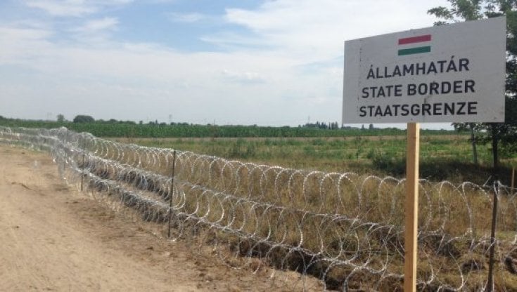 Barriere anti-migranti ai confini tra Ungheria e Serbia