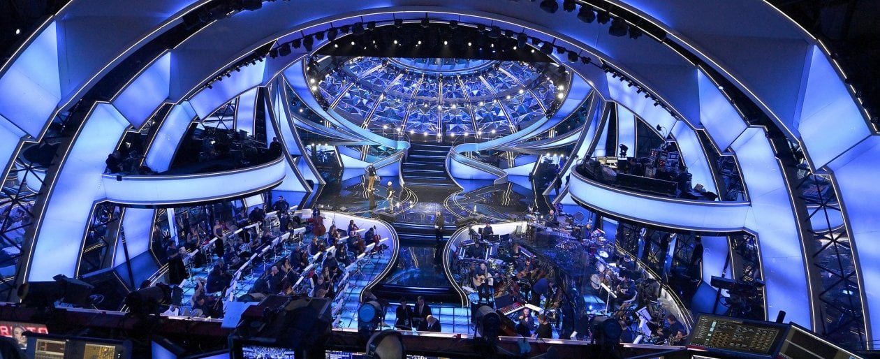 Parte il Televoto a Sanremo 2023: come funziona. I codici per votare i Big