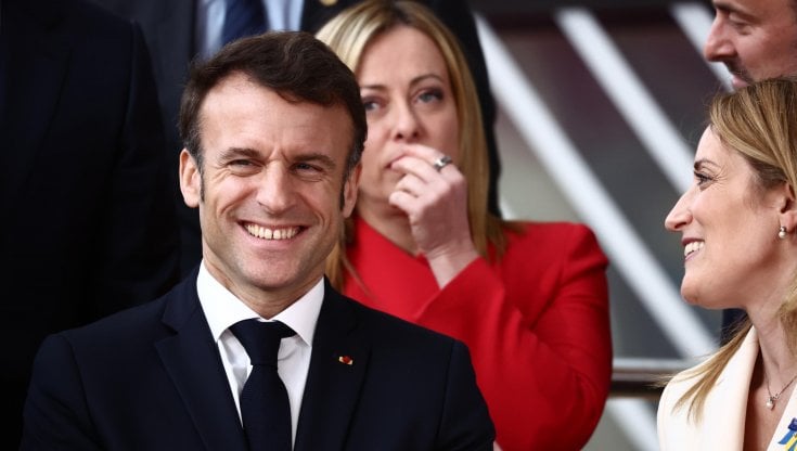 Meloni a Bruxelles: "Europa come il Titanic, così si affonda tutti". Gelo con la Francia? "Meglio non esserci nella foto dell’Eliseo". Salvini: "Spocchia Macron incomprensibile"