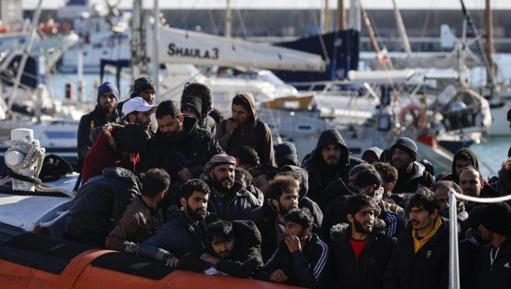 Minniti: "L'Europa scommetta sull'Africa: farà bene a entrambe"