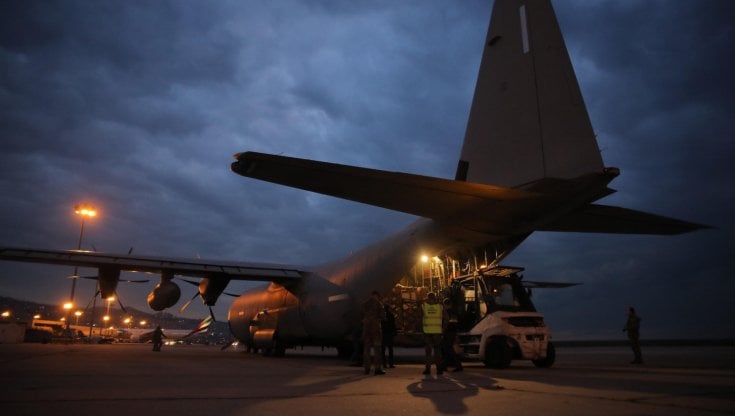 I primi aiuti arrivati dall'Italia (e da un paese europeo) alla Siria dopo il terremoto