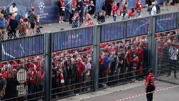 I tifosi del Liverpool in attesa di entrare allo stadio