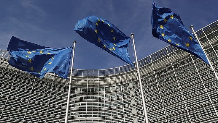 “Reddito di cittadinanza e assegno unico discriminano i non italiani”. Scatta l’infrazione Ue