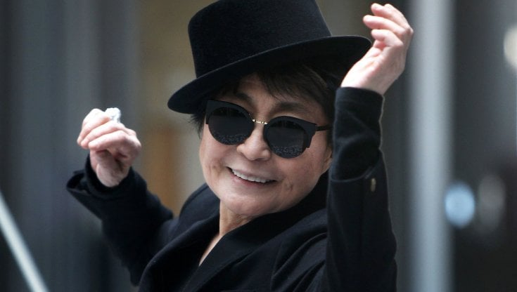 I 90 anni di Yoko Ono, il figlio Sean Lennon le dedica l'albero dei desideri