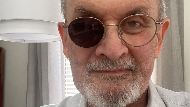 Salman Rushdie ritorna alla sua India magica