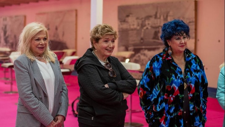 'Quelle brave ragazze 2', il pazzo tour di tre dive