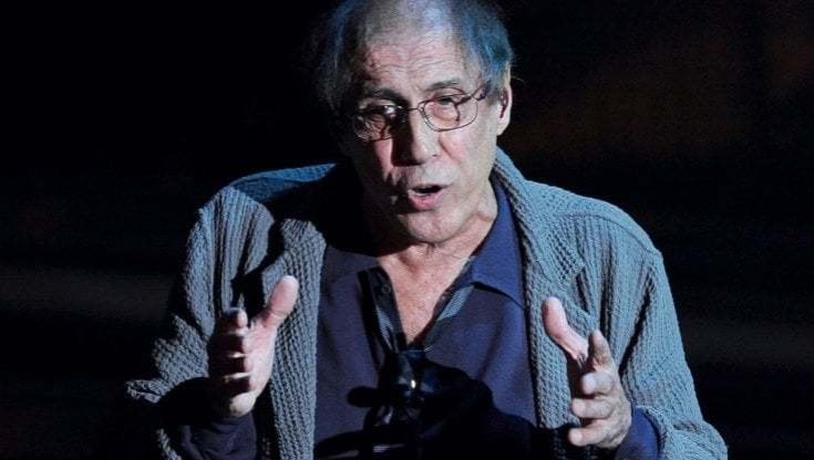 "Adriano Celentano trasportato in ambulanza all'ospedale". Ma il Clan del cantante smentisce