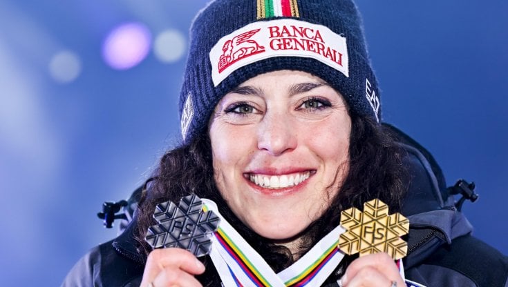 Federica Brignone con l'oro e l'argento mondiale