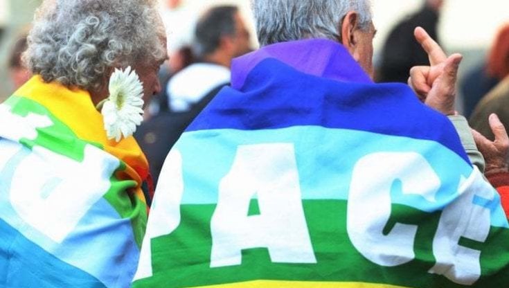 Un anno di guerra in Ucraina. Cortei e assemblee, le iniziative dei pacifisti in tutta Italia