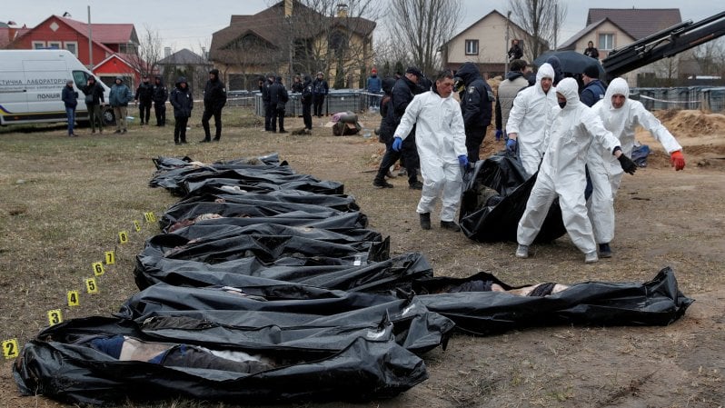 Bucha, la citt&agrave; torna a vivere dopo il massacro