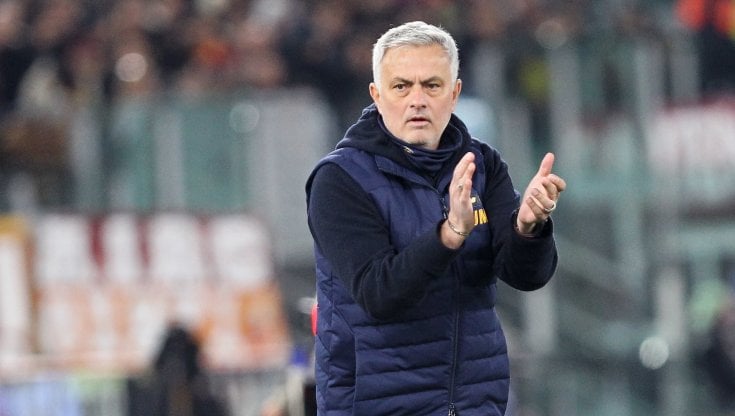 Roma, Mourinho smentisce il ceo Berardi: "Resto? Lo dice lui"