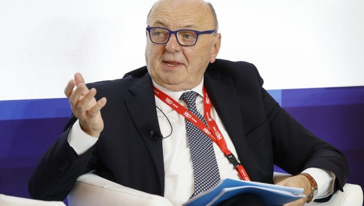 Pichetto Fratin: "L'auto elettrica ora è fatta solo per i ricchi. Possibili razionamenti idrici in alcuni territori"