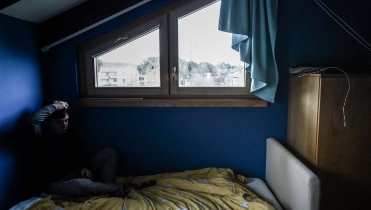 Allarme hikikomori, in Italia 54 mila adolescenti reclusi nelle loro stanze