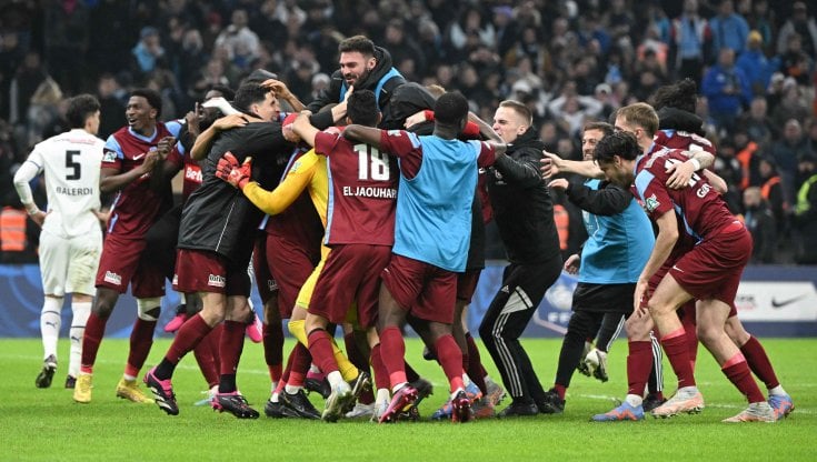 I giocatori dell'Annecy esultano