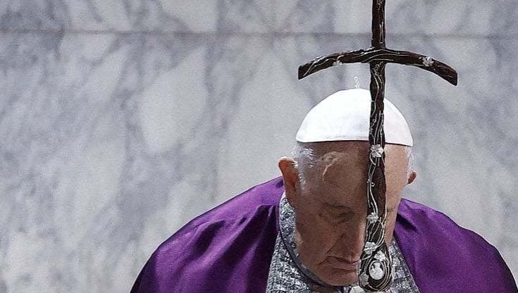 Migranti, la Via Crucis ispirata da papa Francesco per tutti i morti in mare