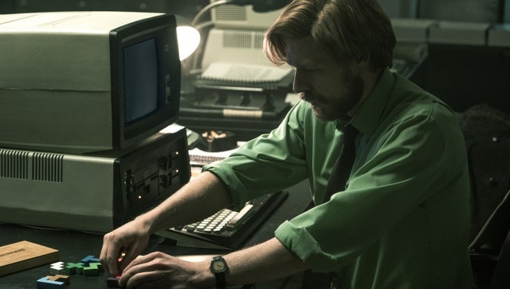 Nikita Efremov nel ruolo di Alexey Pajitnov. Courtesy of Apple