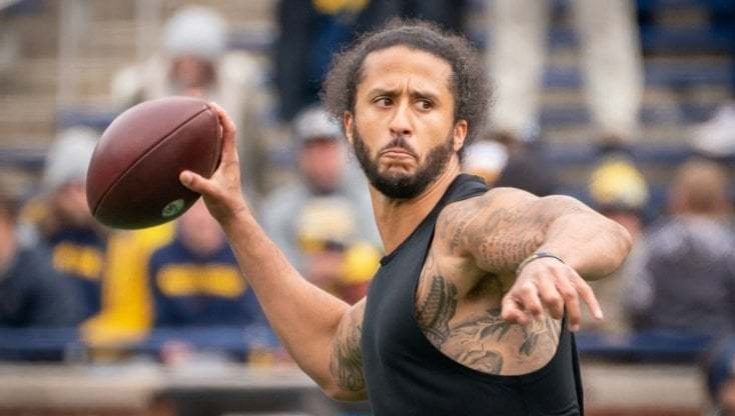Usa, l'ex star del football Kaepernick accusa i genitori adottivi di comportamenti razzisti