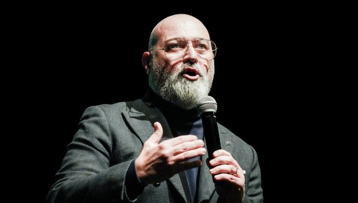 Applausi per Bonaccini alla Cgil: "Altro che flat tax, alziamo buste paga e pensioni"