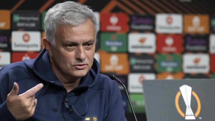 Mourinho risponde a Alguacil : "Una tempesta perfetta? La Roma non ha paura di niente" 
