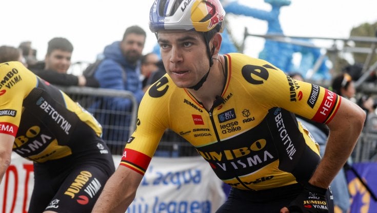 Milano-Sanremo, la ricognizione da paura di van Aert:  "Felice di aver completato senza danni la peggior uscita dell'anno"