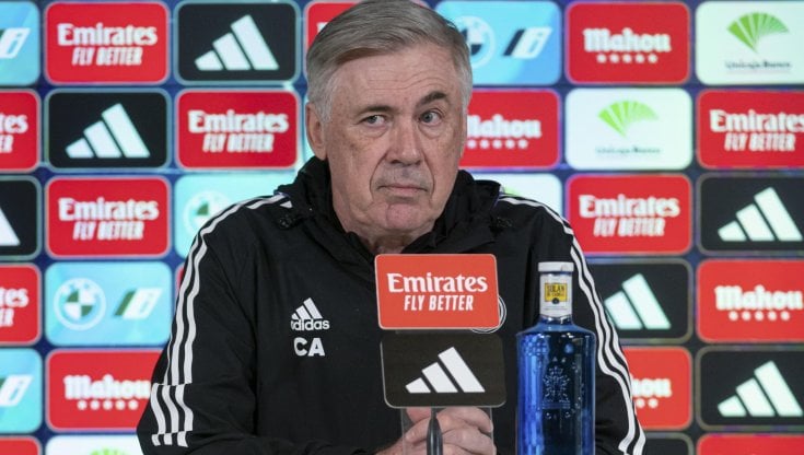 Carlo Ancelotti durante la conferenza stampa a Valdebebas