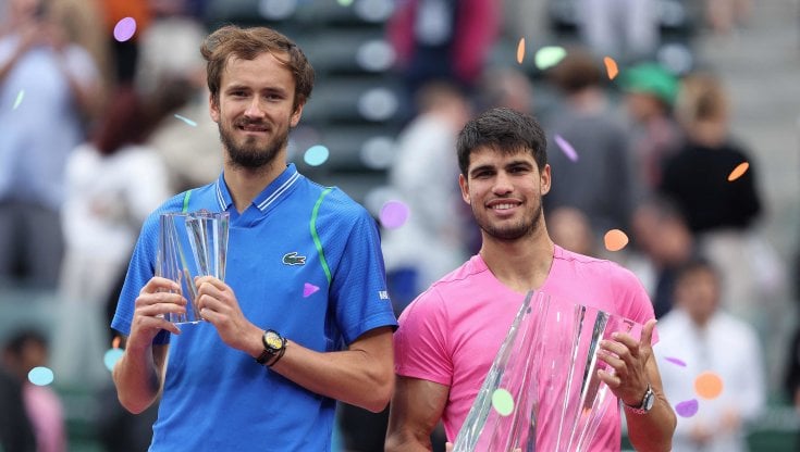 Medvedev e Alcaraz dopo la finale a Indian Wells