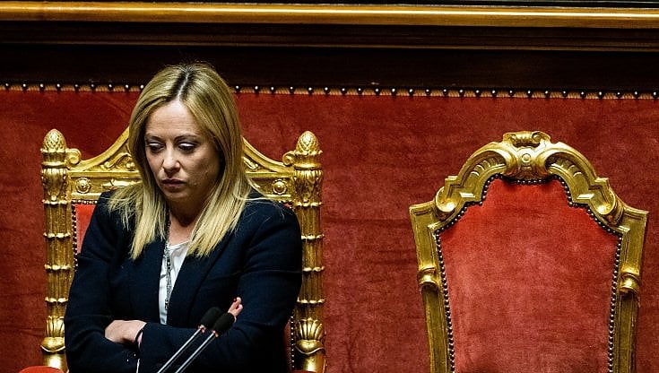 Saluti alla spending review. Infornata di assunzioni negli staff dei ministeri. Lite nel governo