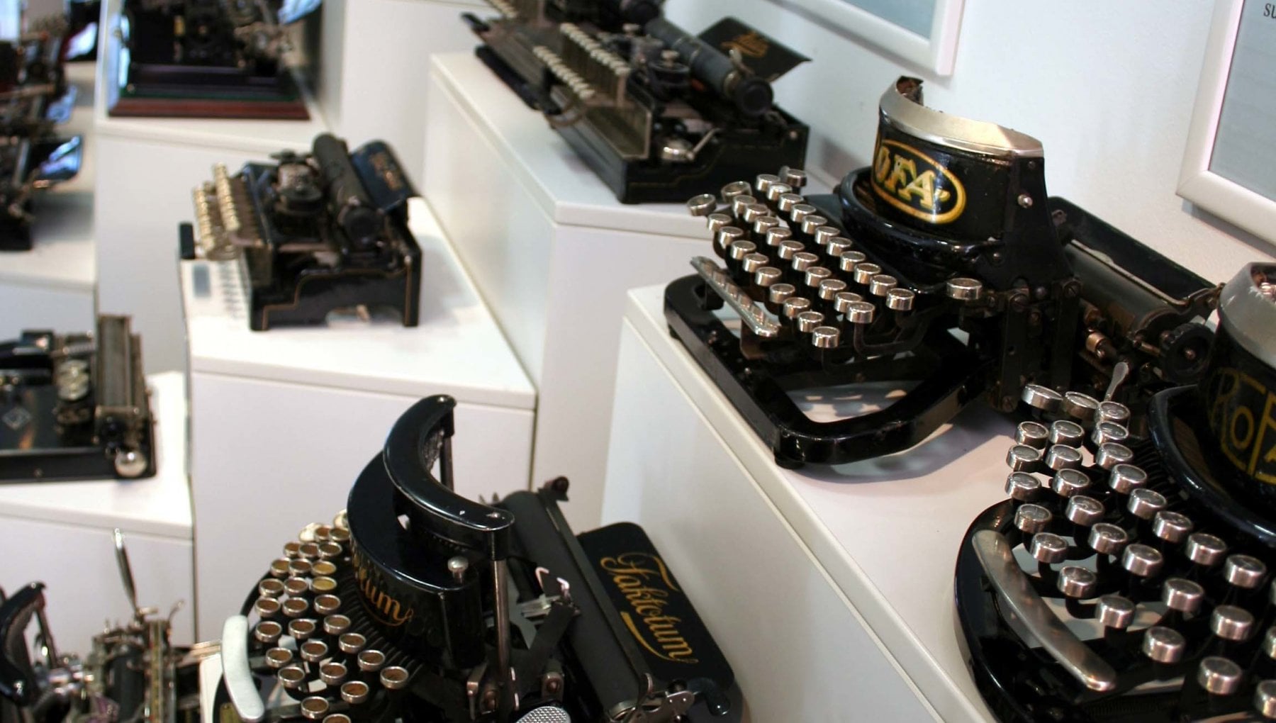 la-macchina-da-scrivere-l-ha-inventata-un-falegname-altoatesino-la