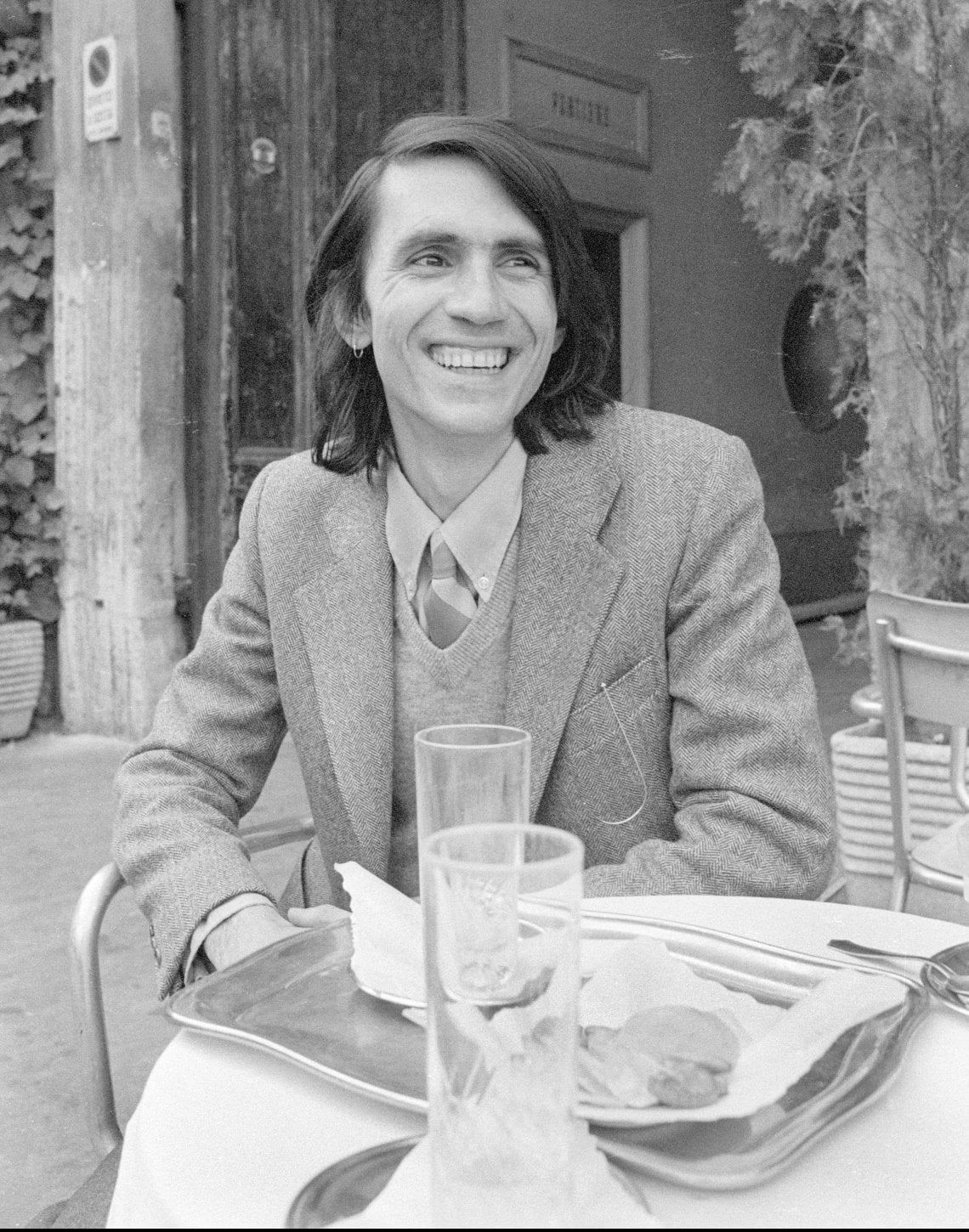 Breve vita di Carlo Rivolta, cronista che ha dato voce alla generazione ...