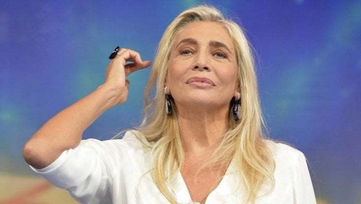Mara Venier e Barbara D'Urso, le offese dall'account di Mediaset. "Si tratta di hackeraggio" 