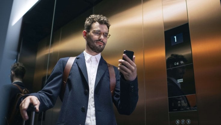 Ascensori e scale mobili, crescono le vendite di Kone: l'azienda punta sui servizi digitali e la sostenibilità 