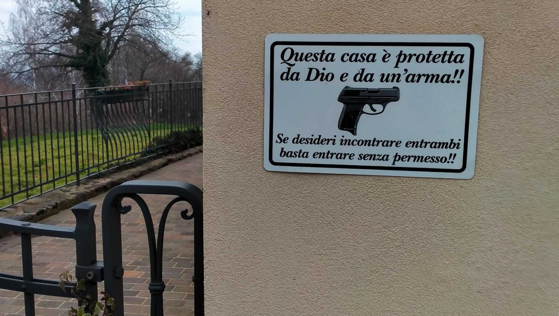 Cartello Di Avvertimento Doberman 30x20 Cm In Alluminio Composito - Attenzione Cane, La Mia Casa, Il Mio Giardino, La Mia Famiglia - Resistente Alle Intemperie Con Fori Di Montaggio