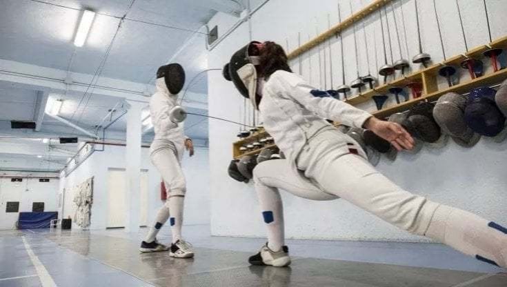 Scherma, molestò un'atleta 16enne: arbitro va a processo