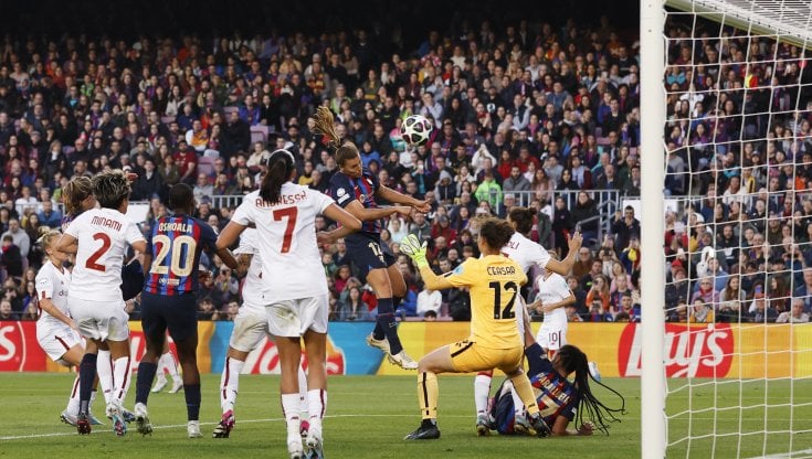 Champions donne, il Barcellona è un'altra cosa: Roma battuta 5-1 e fuori ai quarti