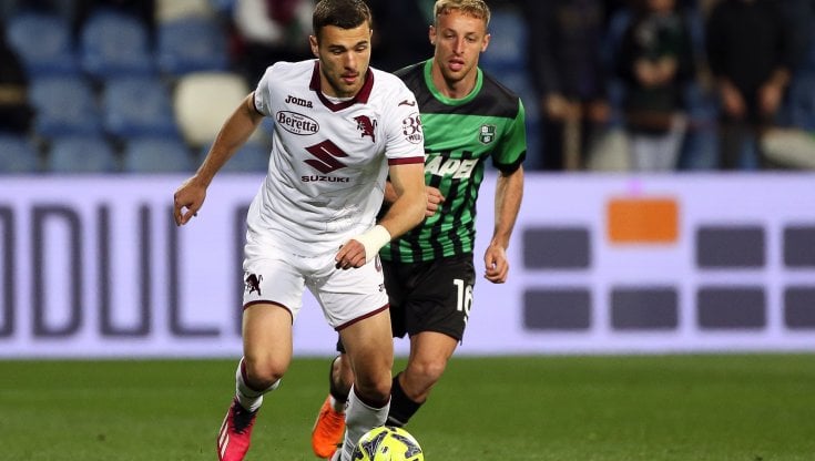Frattesi in azione contro il Torino