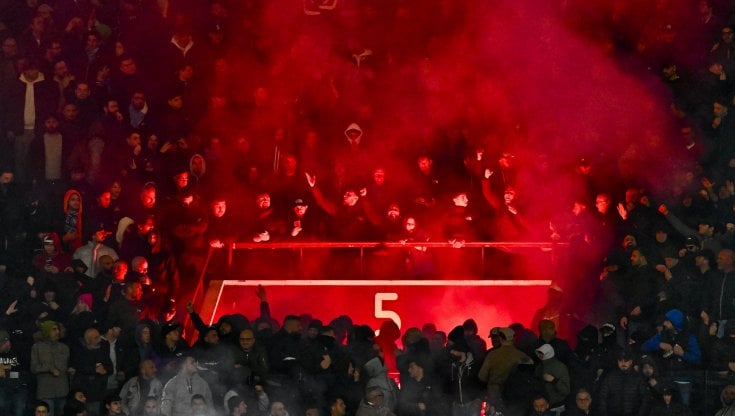 La protesta delle curve dello stadio Maradona durante Napoli-Milan