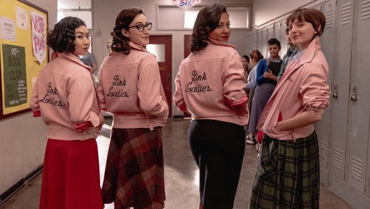 Da sinistra, Tricia Fukuhara, Marisa Davila, Cheyenne Isabel Wells e Ari Notartomaso&nbsp; in Grease: Rise of the Pink Ladies. (Eduardo Araquel/Paramount+)