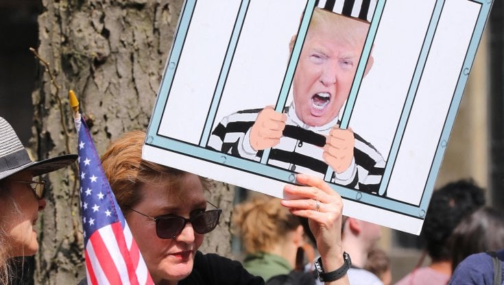 Repubblicani Usa in cerca d'autore, tutti condannano l'incriminazione "politica" di Trump, ma già pensano al dopo
