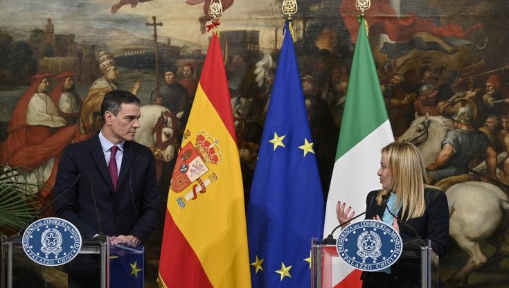 Sanchez da Meloni, intesa a "bassa Vox": i due leader si tengono lontani dai temi che dividono