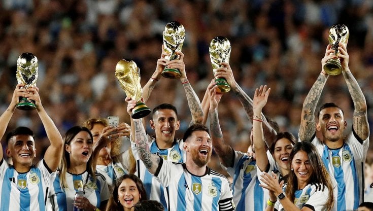 Argentina in vetta al ranking Fifa, scavalcato il Brasile. L'Italia resta ottava