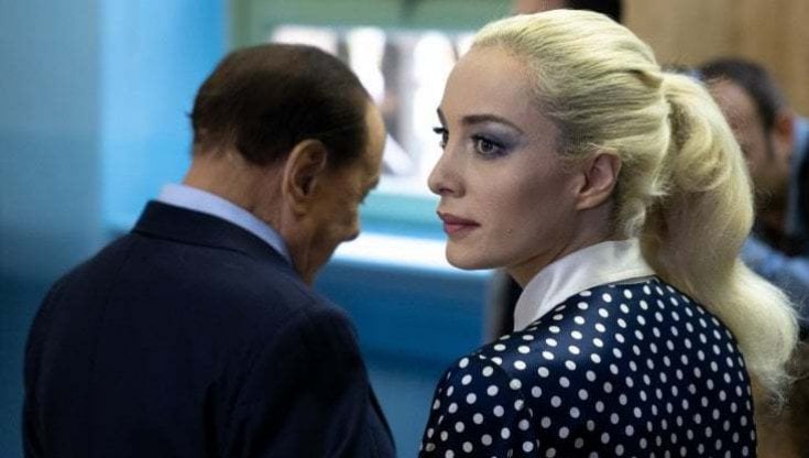 Marta Fascina 'filtra' le notizie sul ricovero di Berlusconi: la privacy del leader prima di tutto