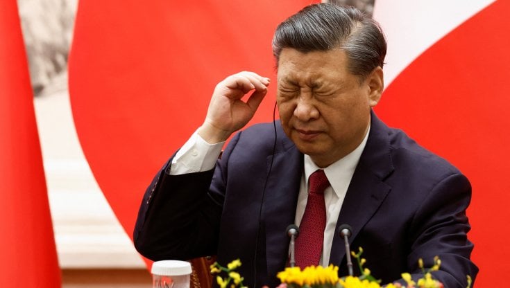 Cina, l'incredibile errore del "Quotidiano del Popolo": dimentica Xi, tre milioni di copie al macero