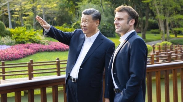 Aerei e nucleare Xi fa affari con Macron per non perdere l’Ue