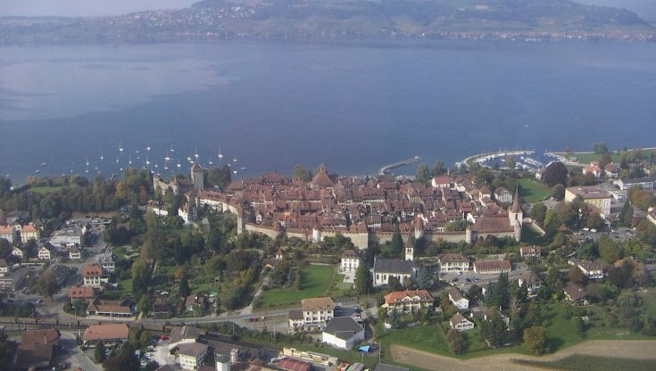 La citt&agrave; di Morat, nel Canton Friburgo