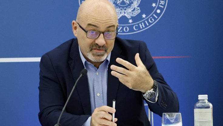 La terza vita di Roberto Cingolani: lo scienziato-manager prestato alla politica sale al vertice di Leonardo