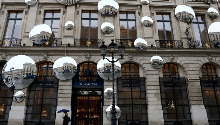 Lusso senza freni: Hermès e Lvmh stampano conti record. Il colosso di ...