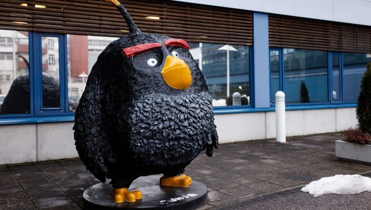 Sonic sta per comprare Angry Birds 